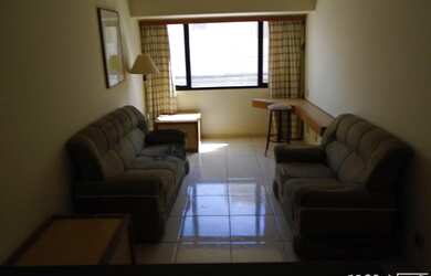 Imagem: O apartamento possui 1 Dormitório, 1 Banheiro, 1 Vaga na garagem