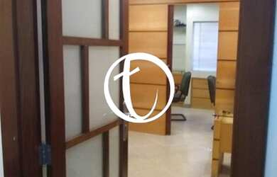 Imagem: O depósito possui 1 Vaga na garagem, 53m² de Área e está