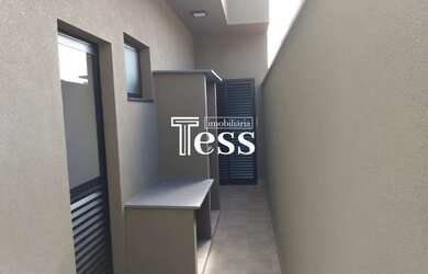 Imagem: A casa em condomínio possui 2 Dormitórios, 3 Banheiros, 120m²