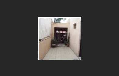 Imagem: A casa possui 4 Dormitórios, 3 Banheiros, 2 Vagas na garagem