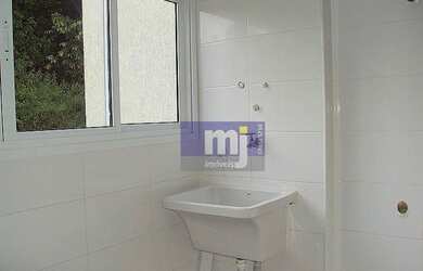 Imagem: O apartamento possui 3 Dormitórios, 1 Banheiro, 2 Vagas na