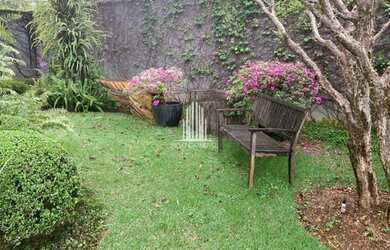 Imagem 6: Casa Alto de Pinheiros 650m² 4 suítes 7 Banheiros 4 Vagas