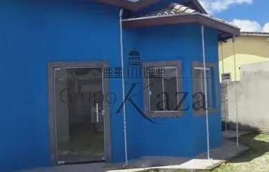 Imagem: A casa possui 3 Dormitórios, 3 Banheiros, 3 Vagas na garagem