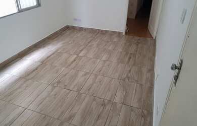 Imagem: O apartamento possui 1 Dormitório, 1 Banheiro, 1 Vaga na garagem