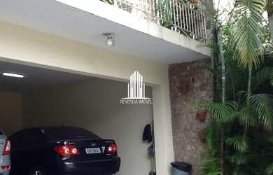 Imagem: A casa possui 3 Dormitórios, 5 Banheiros, 5 Vagas na garagem