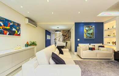 Imagem: A casa em condomínio possui 4 Dormitórios, 3 Banheiros, 2