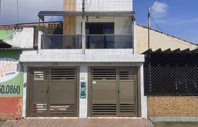 Imagem: A casa possui 2 Dormitórios, 4 Banheiros, 1 Vaga na garagem