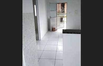 Imagem: Alugo casa em Simões filho 1° andar 450