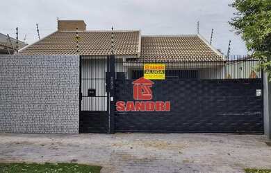 Imagem: A casa possui 3 Dormitórios, 1 Banheiro, 100m² de Área e