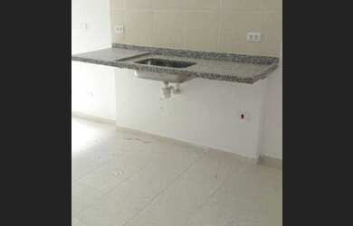 Imagem: O apartamento possui 3 Dormitórios, 1 Banheiro, 1 Vaga na garagem