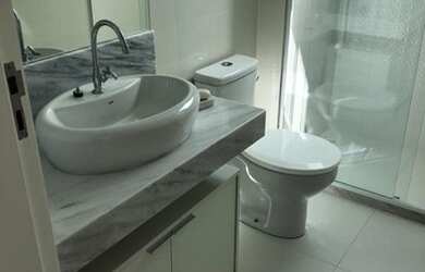 Imagem 15: Casa com 4/4 - venda por R$ 1.600.000 ou aluguel por R$ 7.000/mês