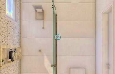 Imagem: A casa possui 3 Dormitórios, 2 Banheiros, 2 Vagas na garagem