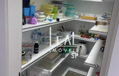 Imagem: O apartamento possui 4 Dormitórios, 5 Banheiros, 3 Vagas na