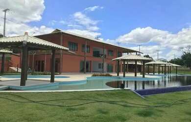 Imagem: O terreno possui 550m² de Área e está localizado em Acupe