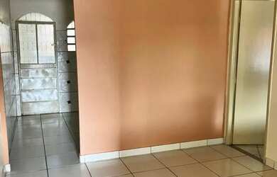 Imagem 2: VENDO CASA NA ÁGUAS LINDAS /