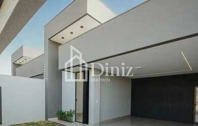 Imagem: A casa possui 3 Dormitórios, 2 Banheiros, 3 Vagas na garagem