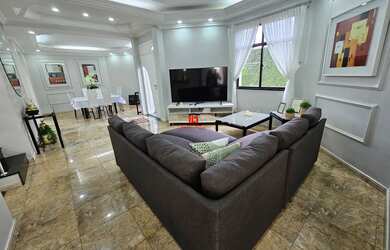 Imagem 15: Casa Duplex de Alto Padrão com 4 Suítes Piscina com Cascata, Espaço gourmet com churrasque