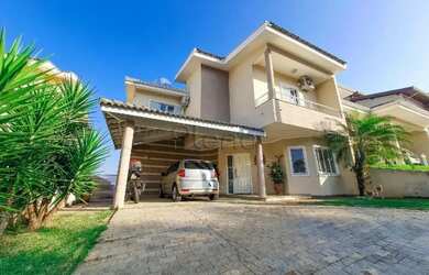 Imagem: A casa em condomínio possui 4 Dormitórios, 1 Banheiro, 4 Vagas