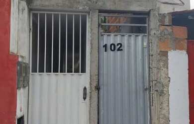 Imagem: A casa possui 3 Dormitórios e 1 Banheiro e está localizado