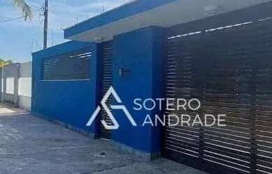 Imagem: A casa possui 4 Dormitórios, 2 Banheiros, 3 Vagas na garagem