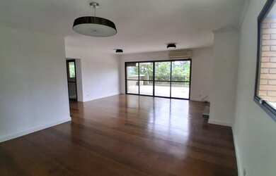 Imagem: O apartamento possui 4 Dormitórios, 5 Banheiros, 3 Vagas na