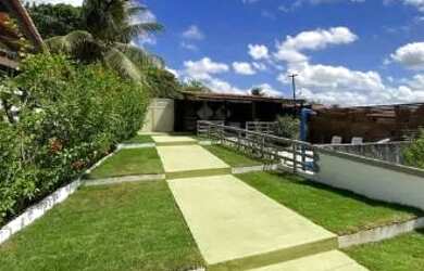 Imagem 1: Casa mais salão de festas