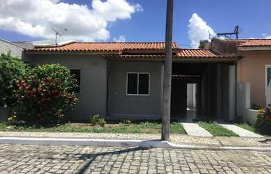 Imagem: A casa em condomínio possui 2 Dormitórios, 1 Banheiro, 2 Vagas
