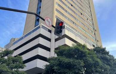 Imagem: O depósito possui 5 Vagas na garagem e 4624m² de Área e está