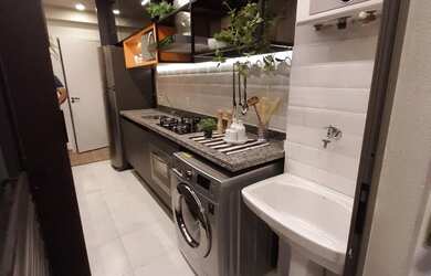 Imagem: O apartamento possui 2 Dormitórios, 1 Banheiro, 1 Vaga na garagem