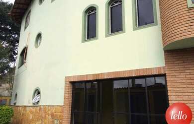 Imagem: A casa possui 4 Dormitórios, 5 Banheiros, 5 Vagas na garagem