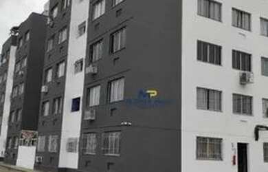 Imagem: O apartamento possui 2 Dormitórios, 1 Banheiro, 1 Vaga na garagem