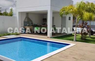 Imagem: A casa possui 4 Dormitórios, 1 Banheiro, 2 Vagas na garagem