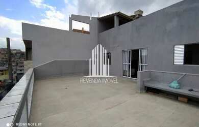 Imagem: A casa possui 3 Dormitórios, 2 Banheiros, 3 Vagas na garagem