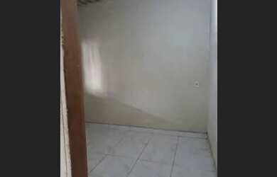 Imagem: A casa possui 1 Dormitório e está localizado em Brasília