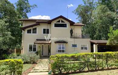 Imagem: A casa em condomínio possui 3 Dormitórios, 3 Banheiros, 5