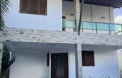 Imagem: A casa possui 5 Dormitórios, 5 Banheiros, 4 Vagas na garagem