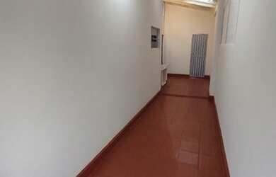 Imagem: A casa possui 3 Dormitórios, 1 Banheiro, 3 Vagas na garagem