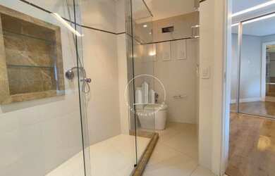 Imagem: O apartamento possui 3 Dormitórios, 5 Banheiros, 3 Vagas na