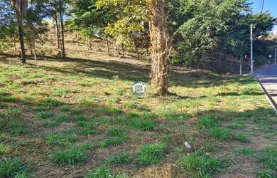 Imagem: O terreno possui 600m² de Área e está localizado em Gran