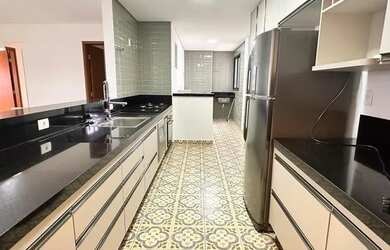 Imagem: O apartamento possui 3 Dormitórios, 3 Banheiros, 108m² de