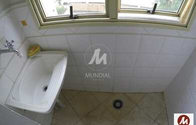 Imagem: O depósito possui 1 Vaga na garagem, 40m² de Área e está