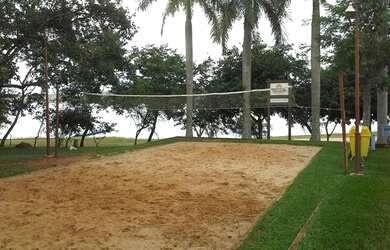 Imagem: O terreno possui 1.038m² de Área e está localizado em Cláudio