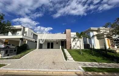 Imagem: A casa em condomínio possui 3 Dormitórios, 5 Banheiros, 4