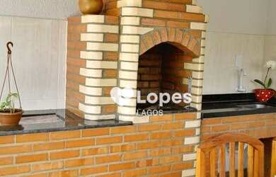 Imagem: A casa possui 2 Dormitórios, 2 Banheiros, 3 Vagas na garagem