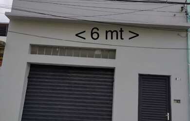 Imagem: A casa possui 2 Dormitórios, 3 Banheiros, 1 Vaga na garagem