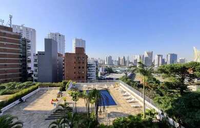 Imagem: O apartamento possui 3 Dormitórios, 2 Banheiros, 3 Vagas na