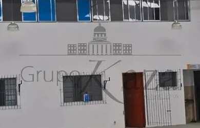 Imagem: O depósito possui 5 Vagas na garagem, 200m² de Área e está