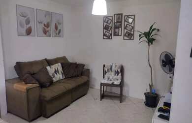 Imagem 4: Casa no Bairro Hípica, com terreno de 10 metros de frente por 33 metros...