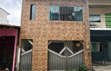 Imagem: A casa possui 2 Dormitórios, 2 Banheiros e está localizado