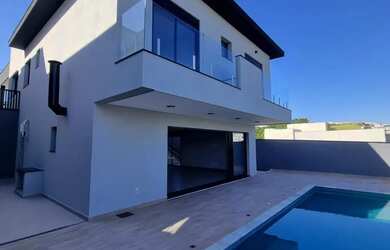 Imagem: A casa em condomínio possui 3 Dormitórios, 5 Banheiros, 4